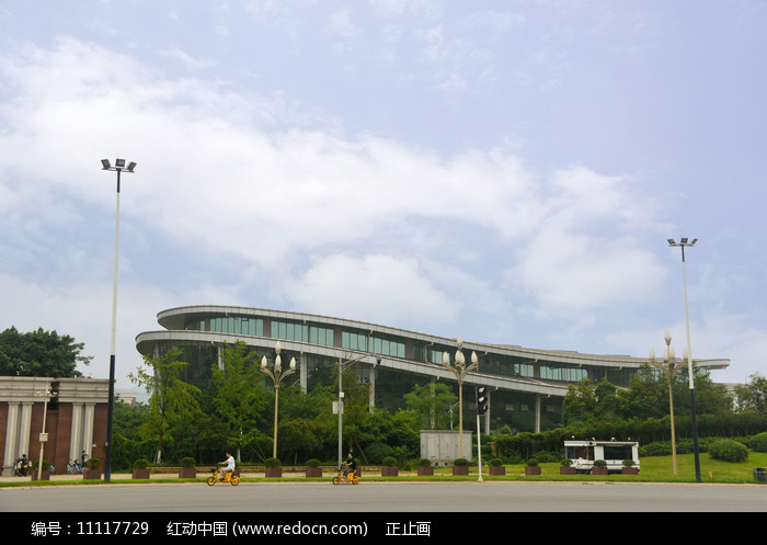 æé½èªç©ºèä¸ææ¯å­¦é¢æ ¡å­å¤æ¯ å¾ç